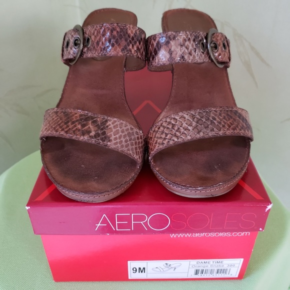 AEROSOLES WOMEN'S DAME TIME SANDALS:PRE-OWNED BROWN SNAKE-EMBOSSED LEATHER  9M - Picture 4 of 10